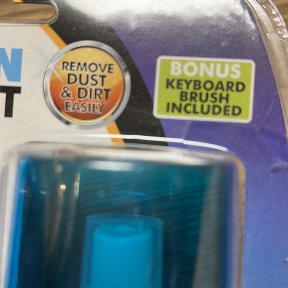 🎉 Host Pick 🎉 NWT LCD screen cleaning kit - Picture 2 of 5